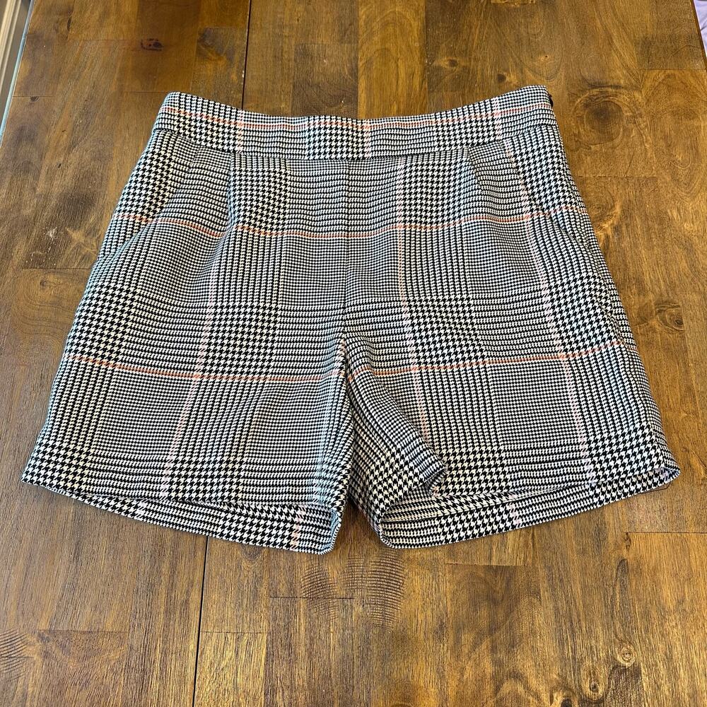 Just Female Amalie Houndstooth Shorts Size Medium Black Pink Orange Cream
